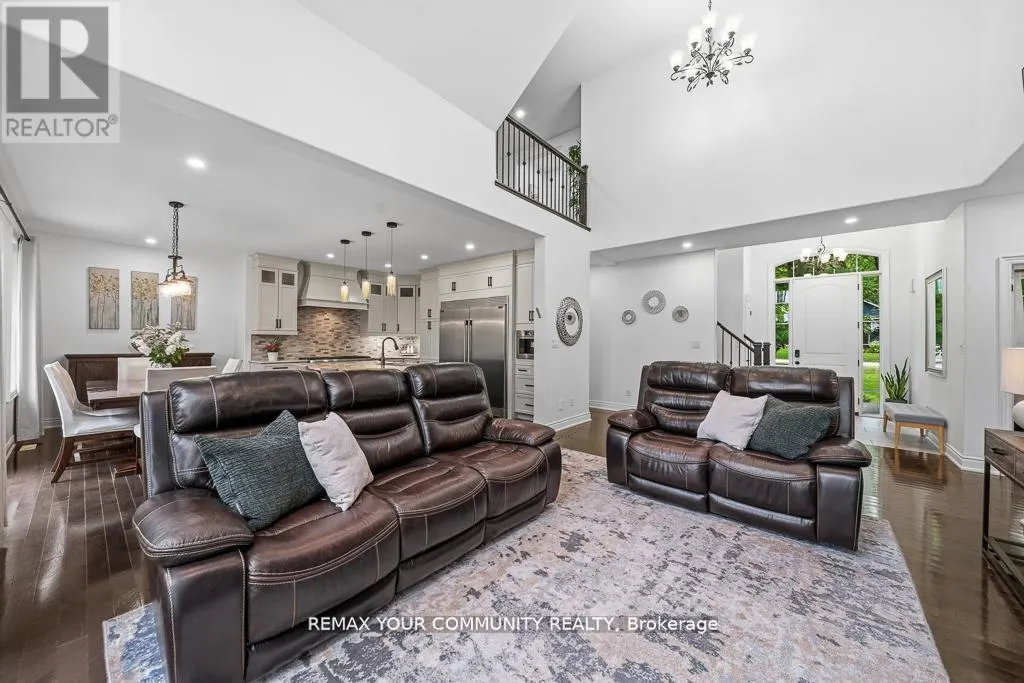 38 WINDERMERE CIRCLE