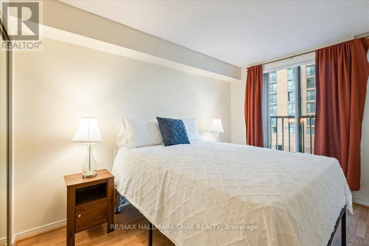 407 - 140 DUNLOP STREET E