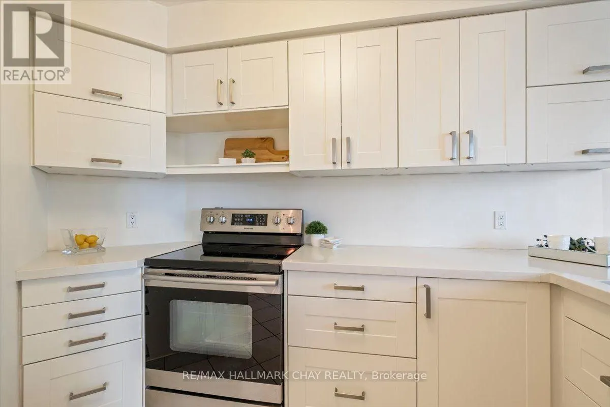 407 - 140 DUNLOP STREET E
