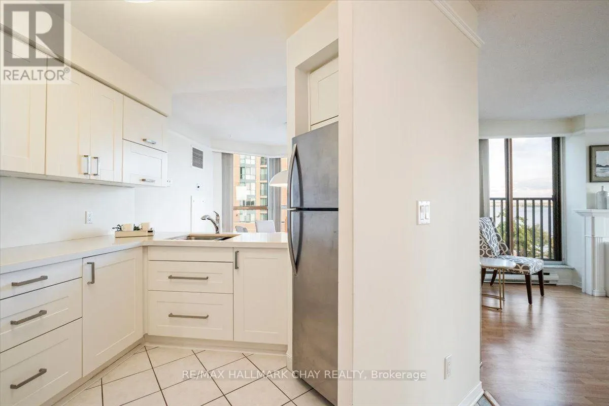 407 - 140 DUNLOP STREET E