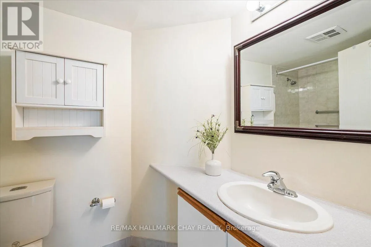 407 - 140 DUNLOP STREET E