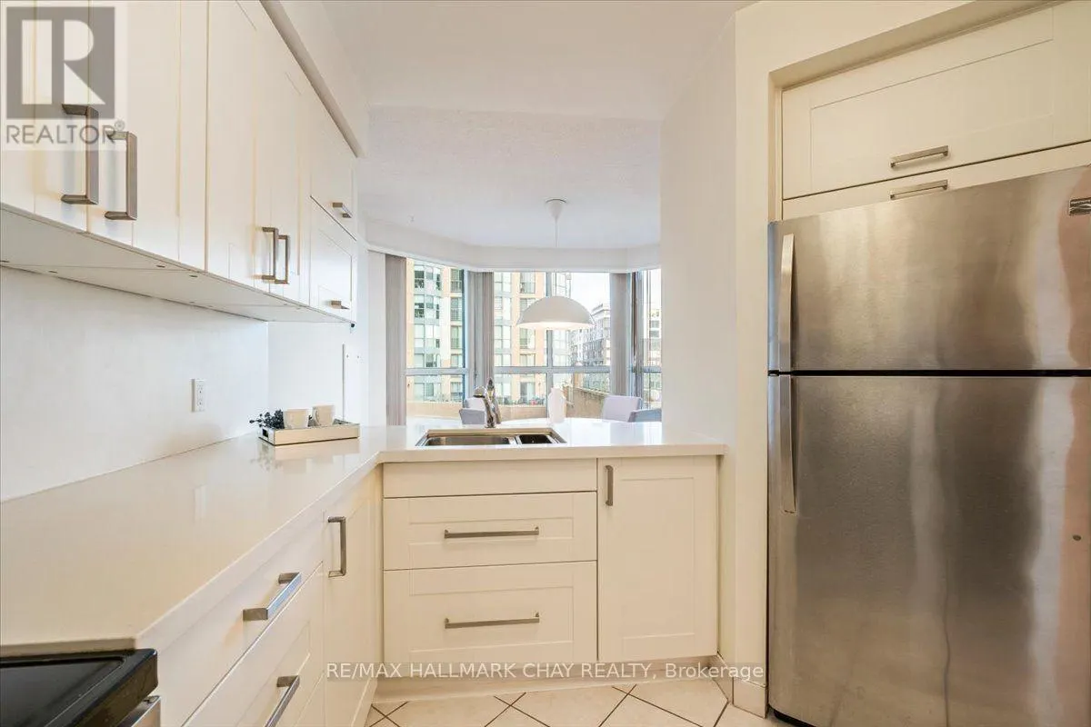 407 - 140 DUNLOP STREET E
