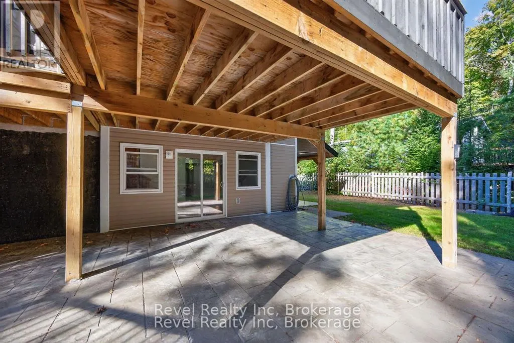 683 LAFONTAINE ROAD W