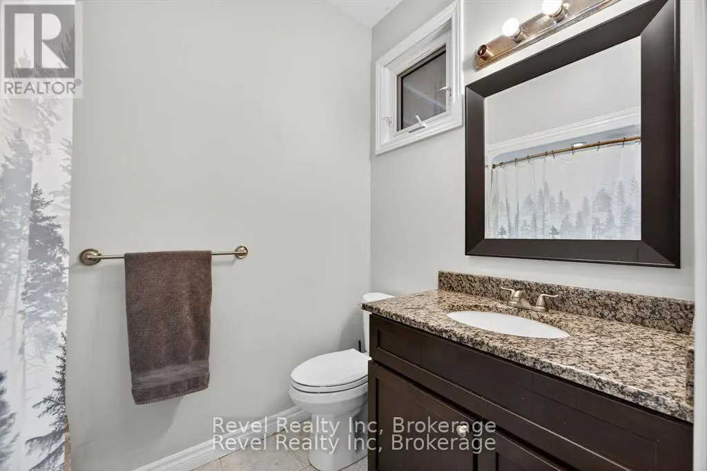 683 LAFONTAINE ROAD W