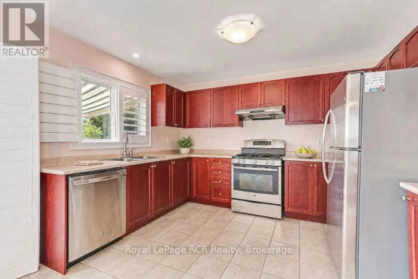 252 SPRUCE STREET