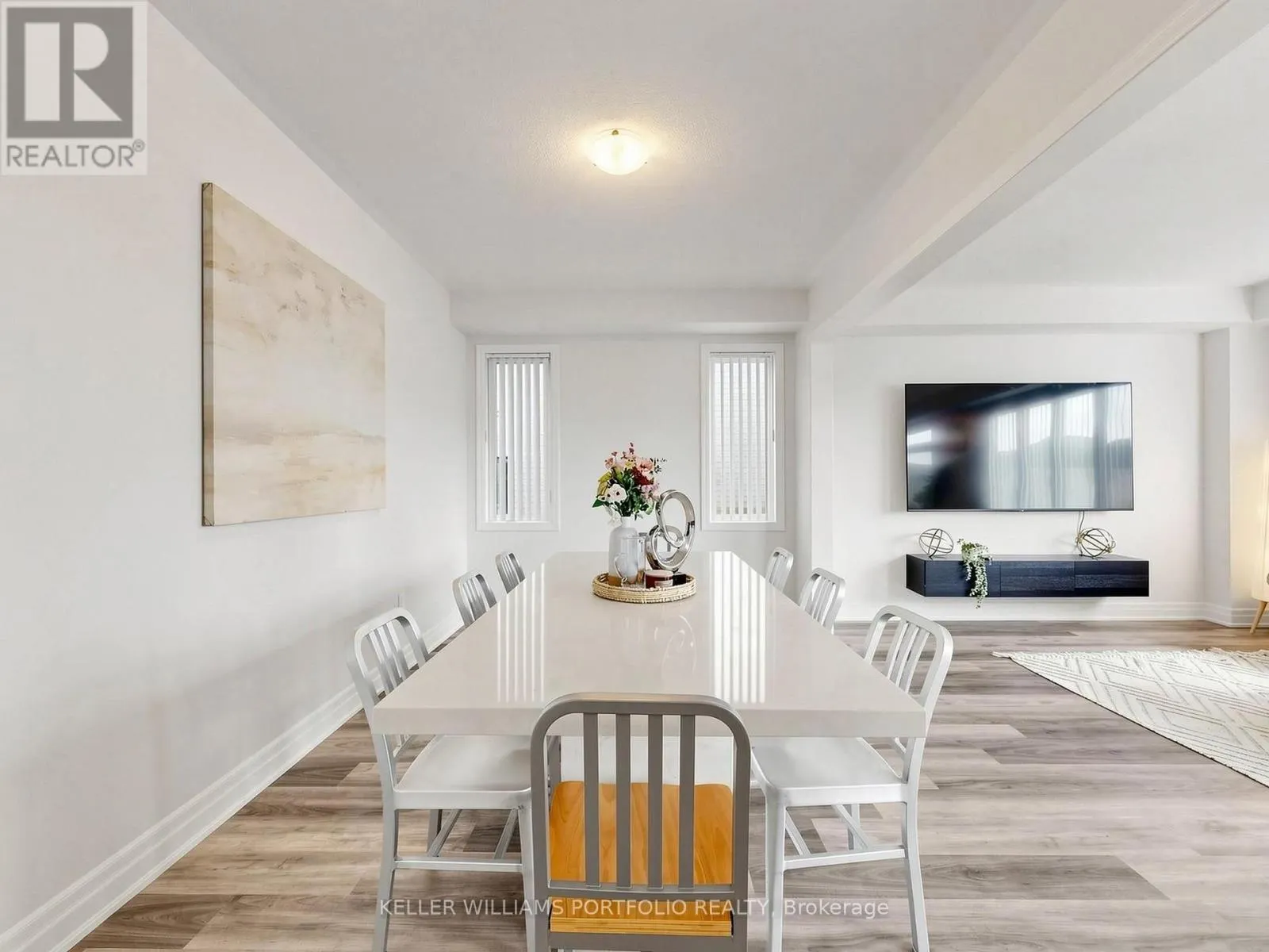 23 ROSANNE CIRCLE
