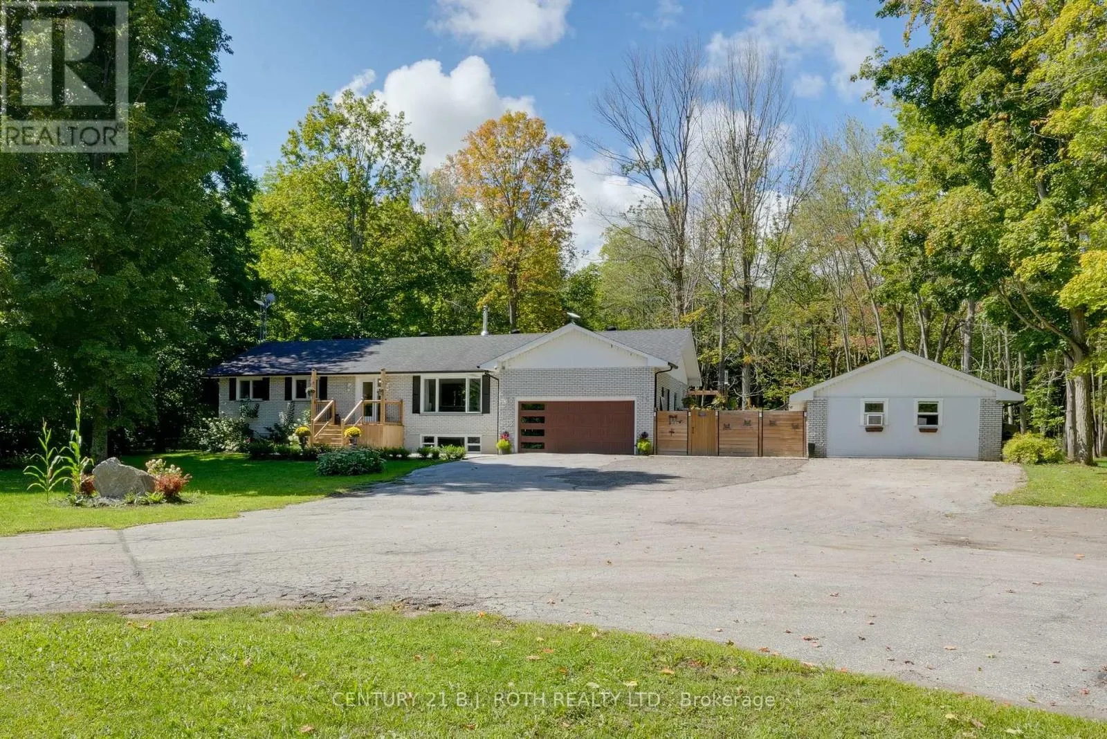 1250 COUNTY ROAD 6 S