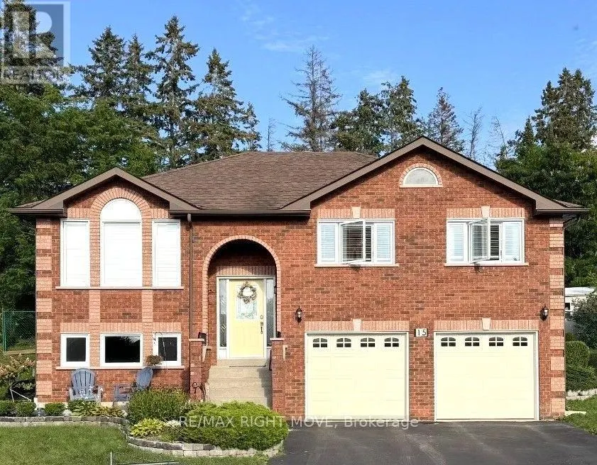 15 WATSON COURT