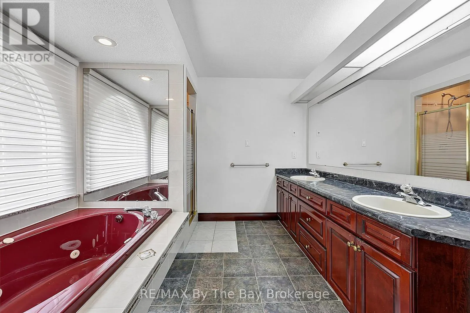 90 GOLDFINCH CRESCENT