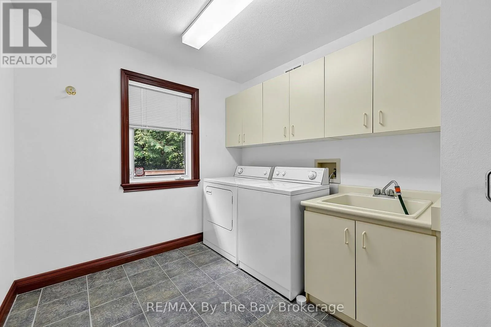 90 GOLDFINCH CRESCENT