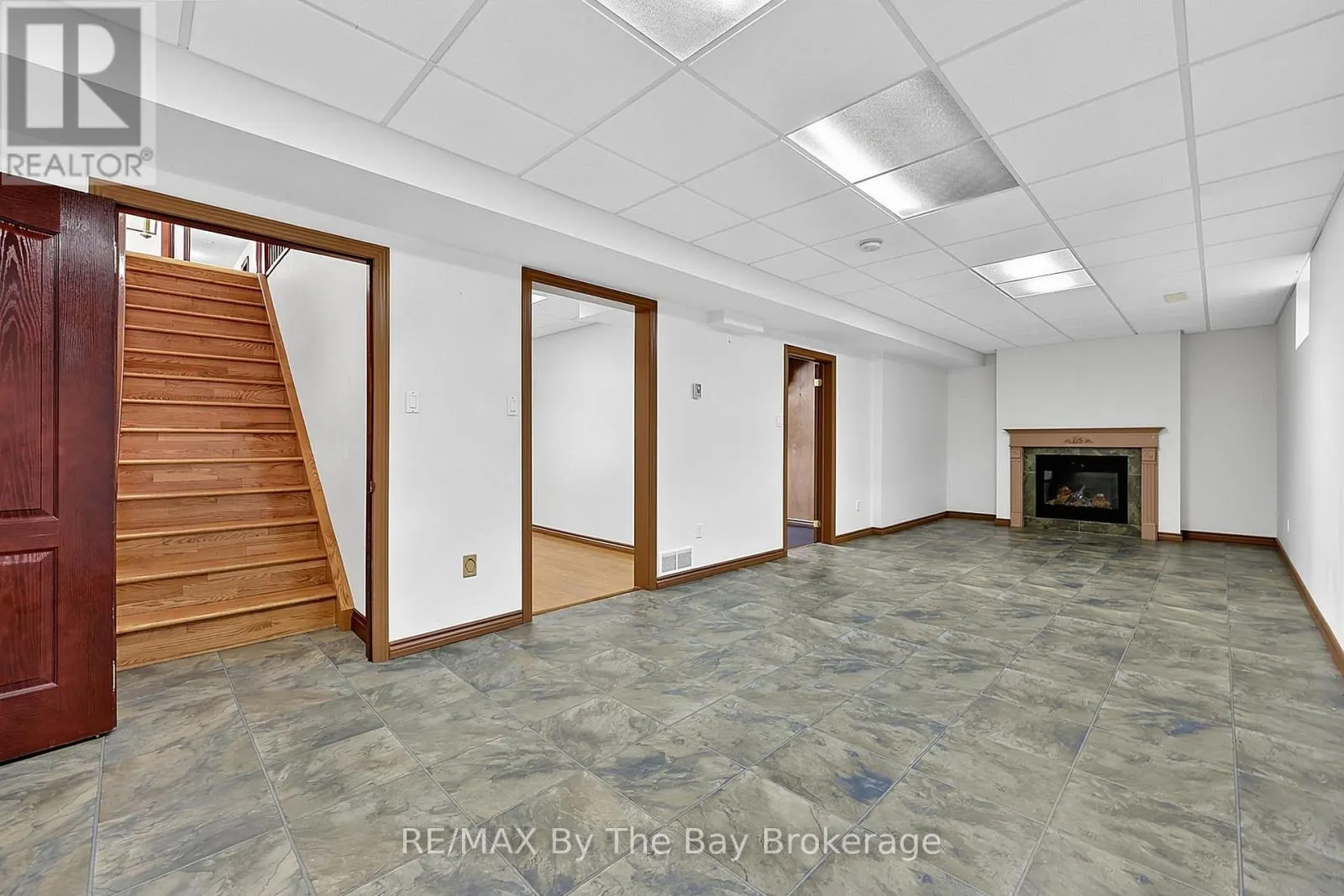 90 GOLDFINCH CRESCENT