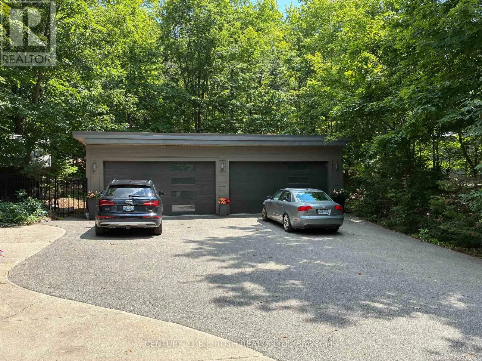 52 PINE RIDGE TRAIL