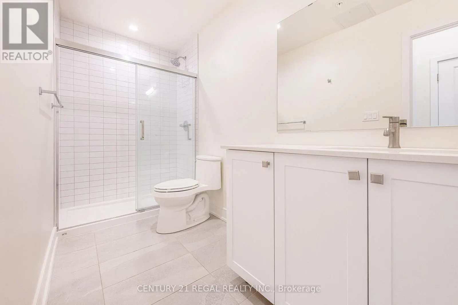 UNIT 205 - 121 MARY STREET