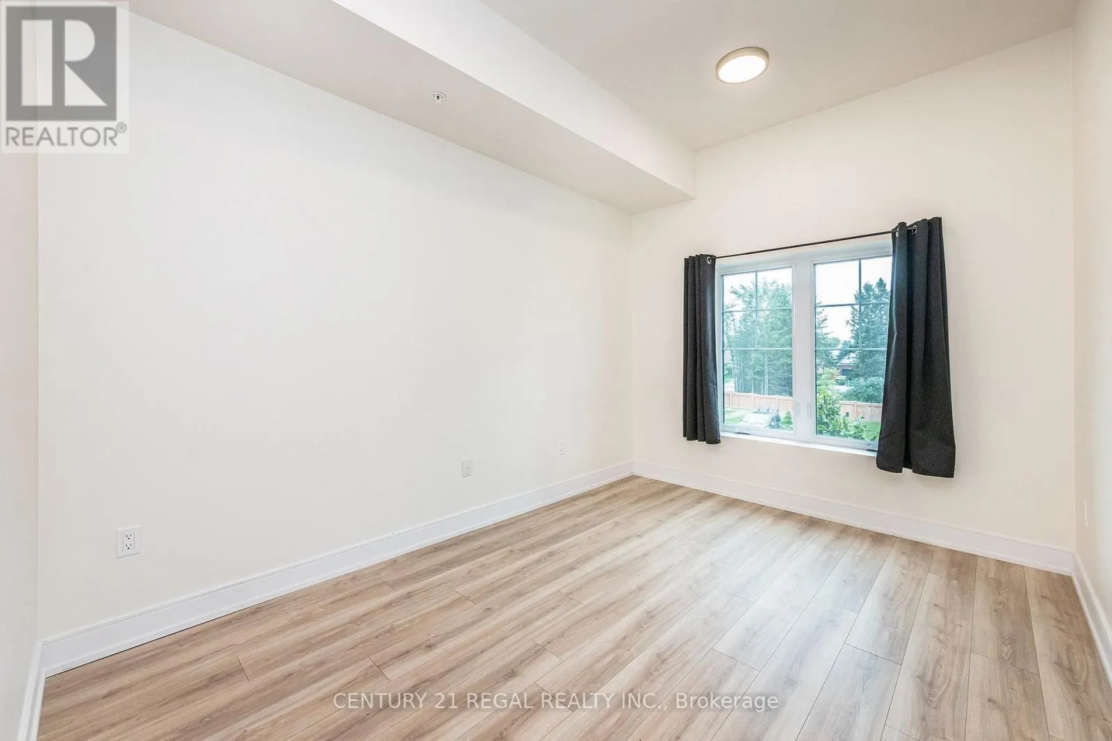 UNIT 205 - 121 MARY STREET