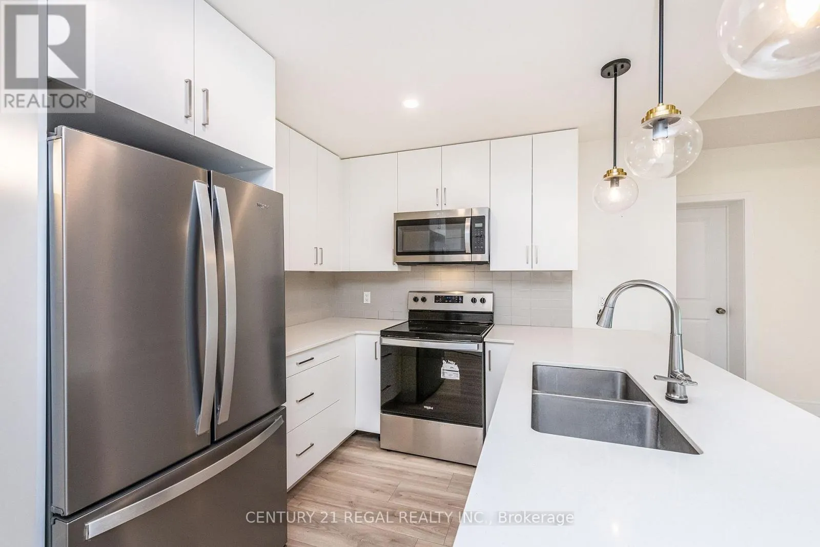 UNIT 205 - 121 MARY STREET