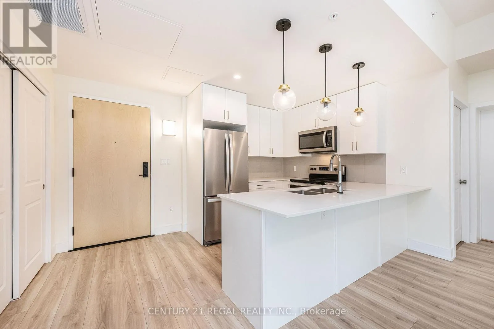 UNIT 205 - 121 MARY STREET
