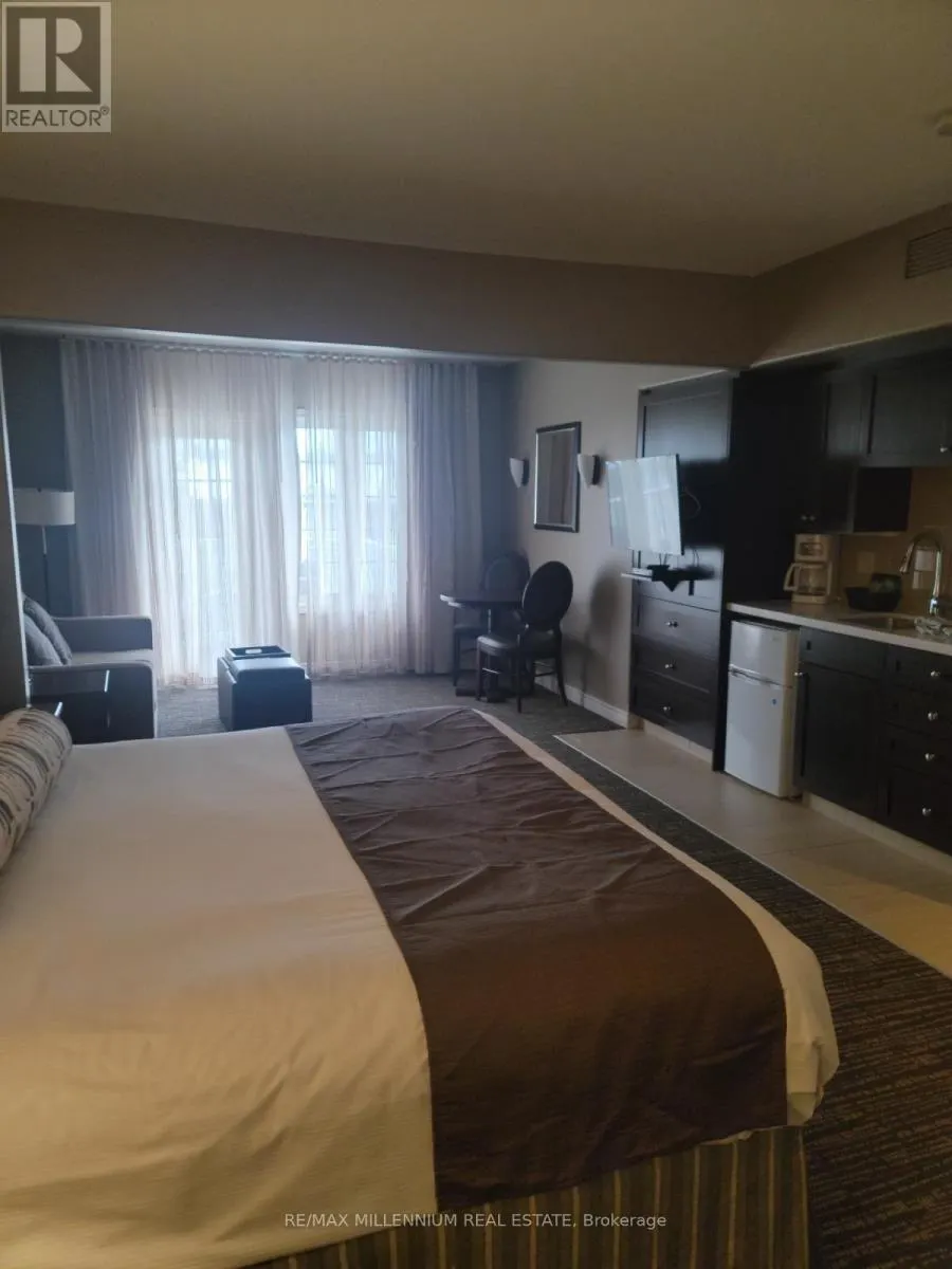 2442-43 - 90 HIGHLAND DRIVE