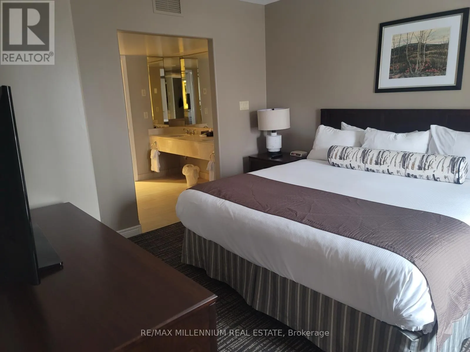 2442-43 - 90 HIGHLAND DRIVE