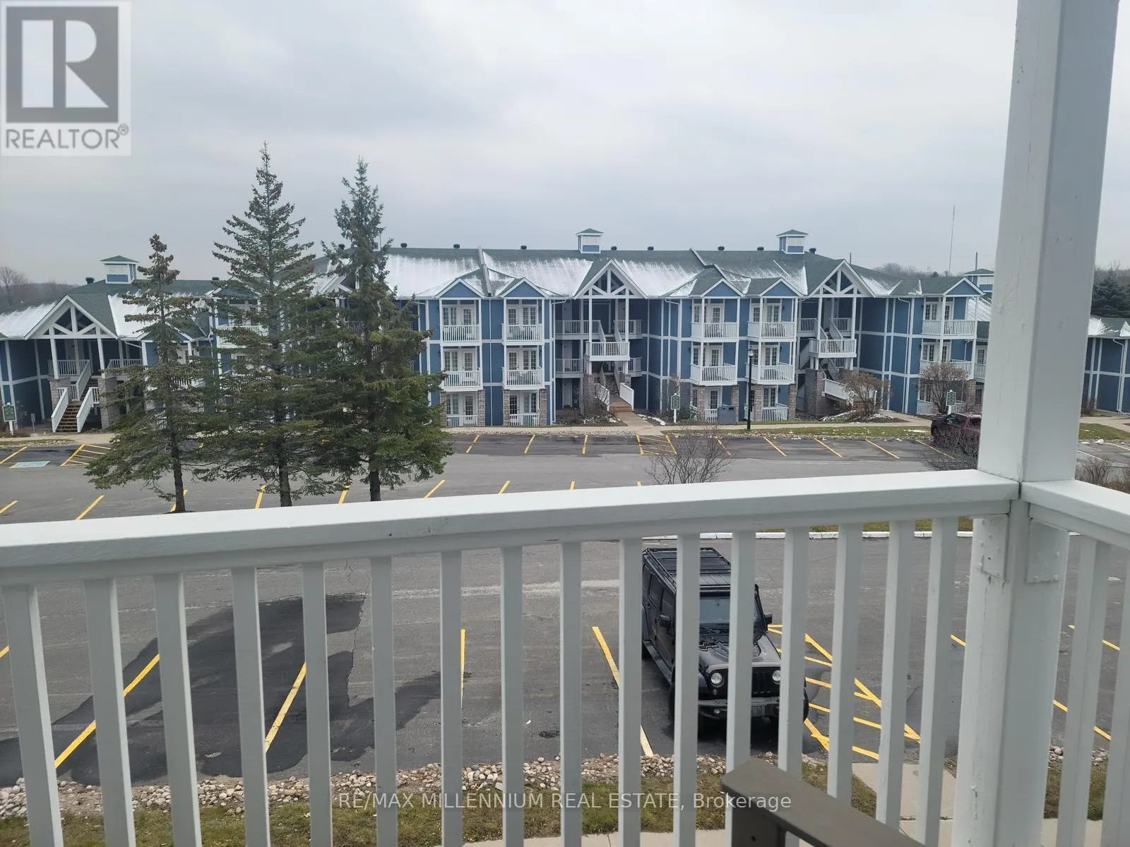 2442-43 - 90 HIGHLAND DRIVE