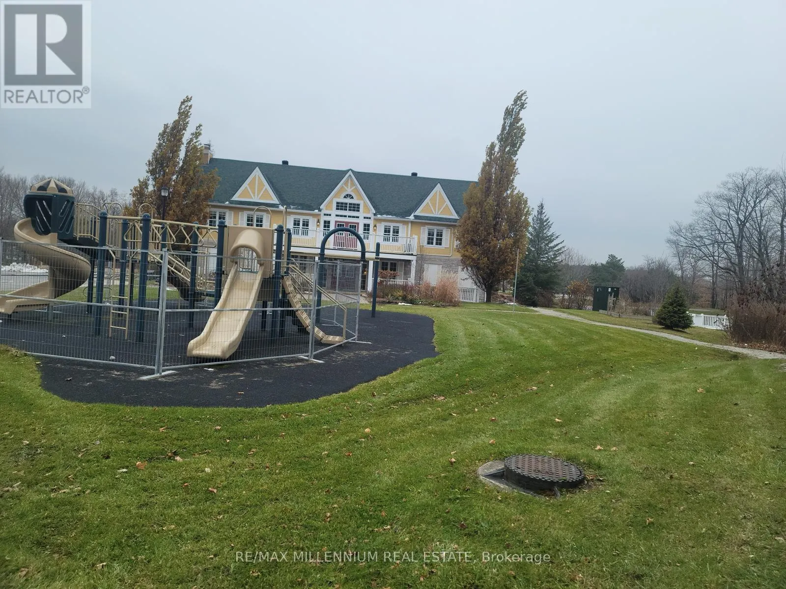 2442-43 - 90 HIGHLAND DRIVE