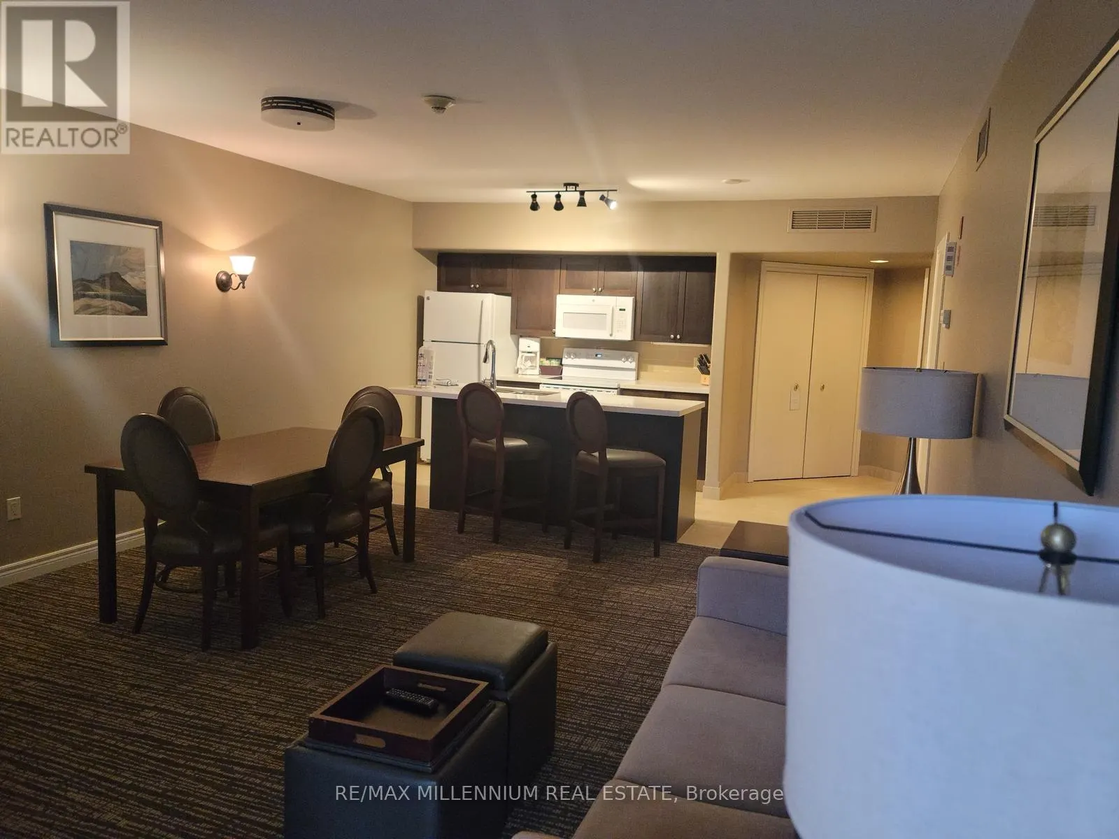 2442-43 - 90 HIGHLAND DRIVE