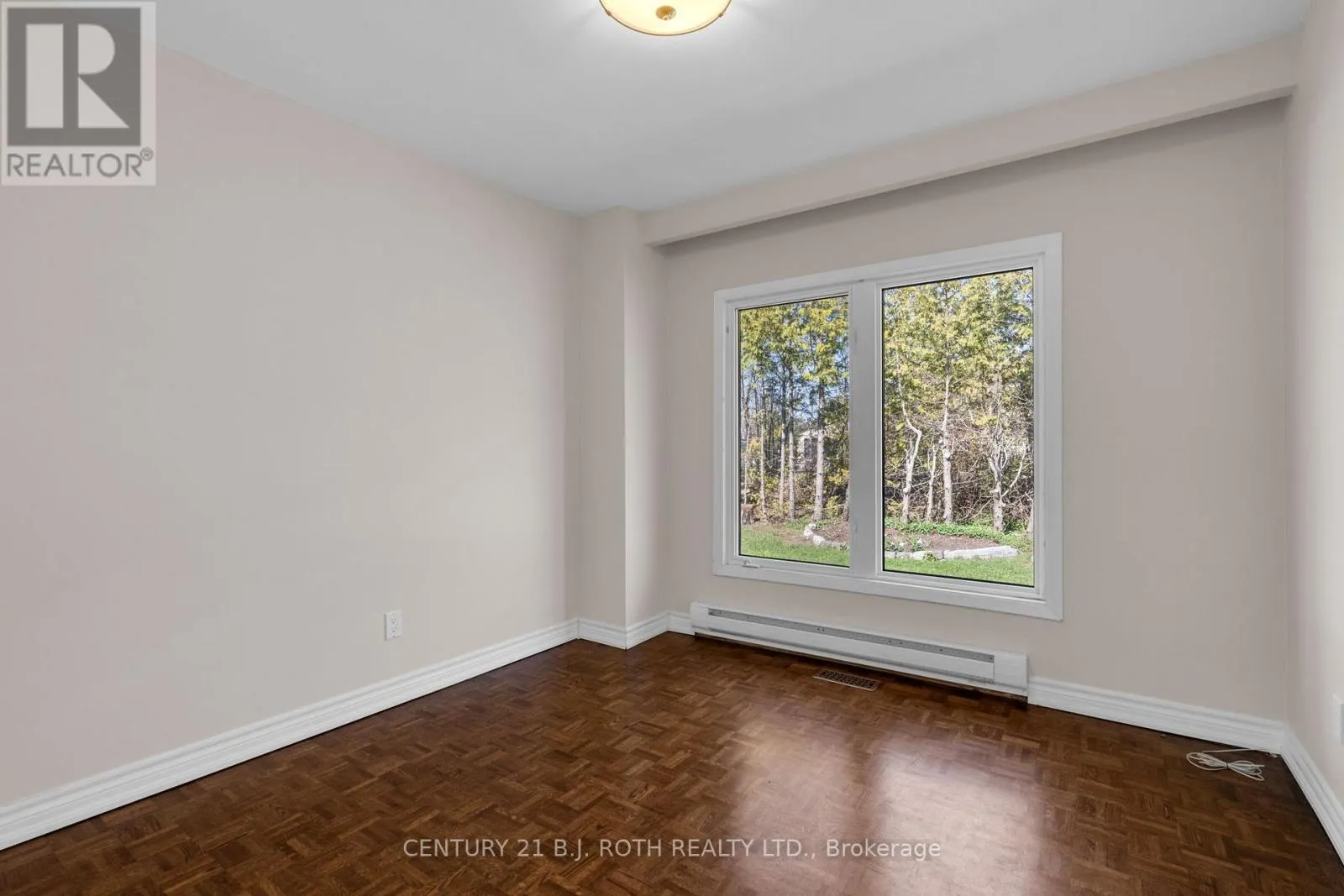 49 LAKESHORE ROAD E