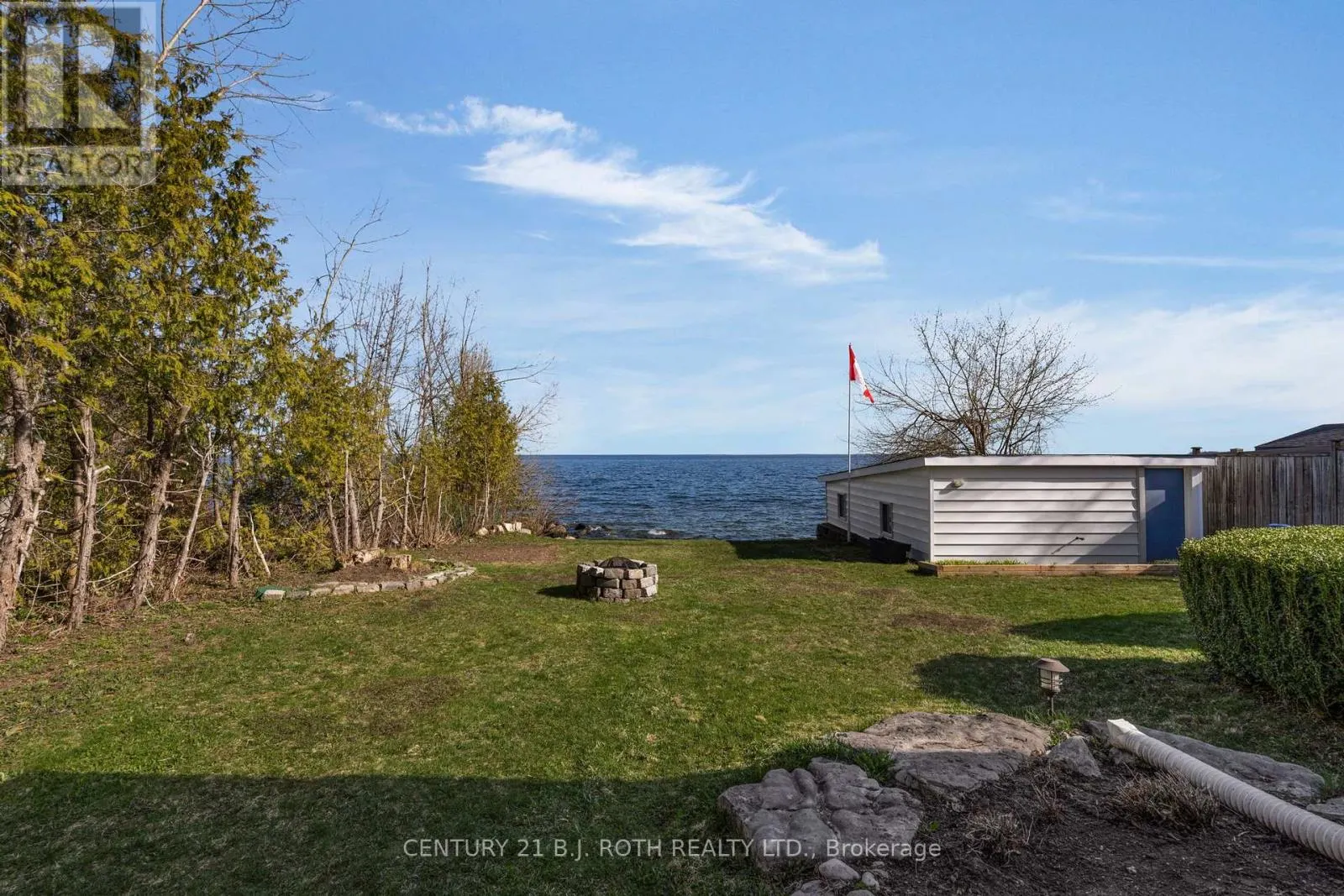 49 LAKESHORE ROAD E