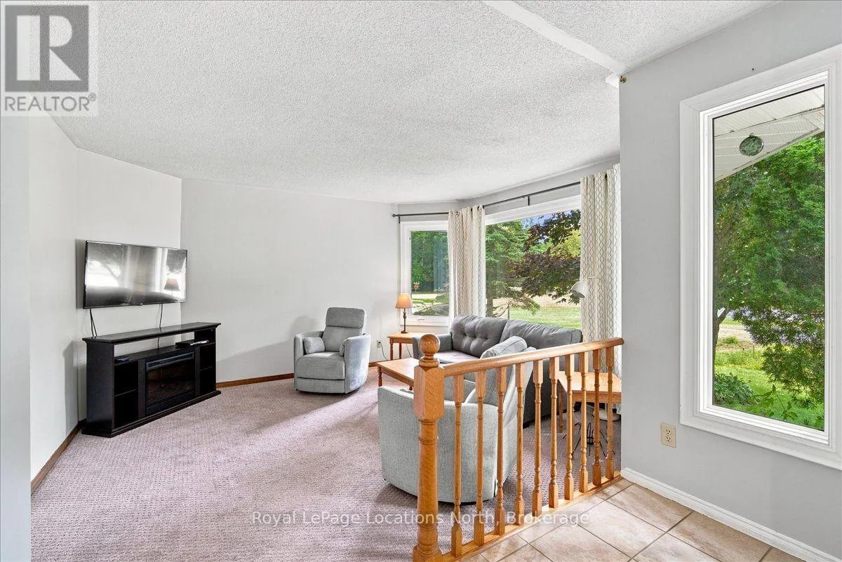 6 ROYAL BEECH DRIVE