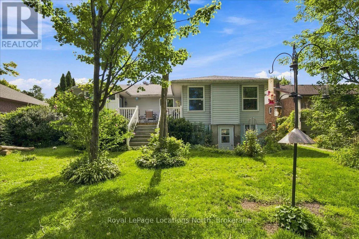 6 ROYAL BEECH DRIVE