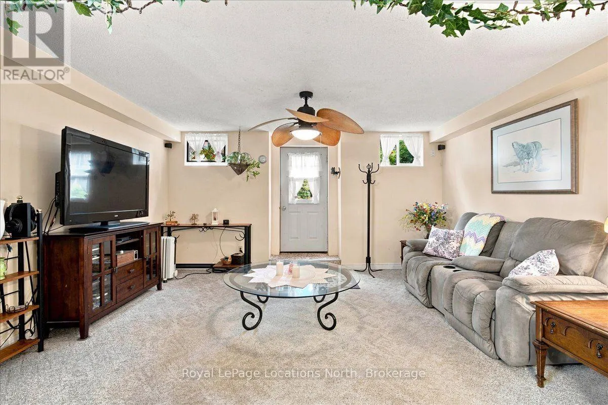 6 ROYAL BEECH DRIVE