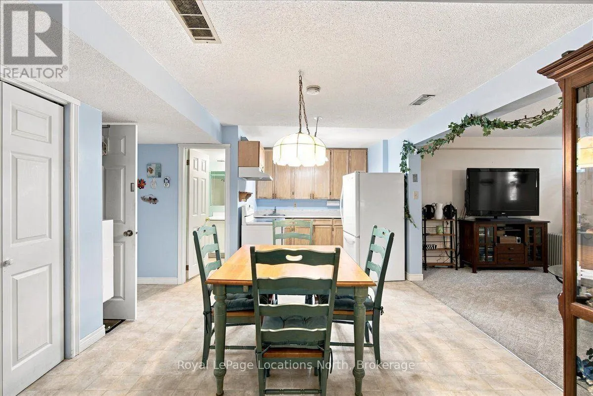 6 ROYAL BEECH DRIVE