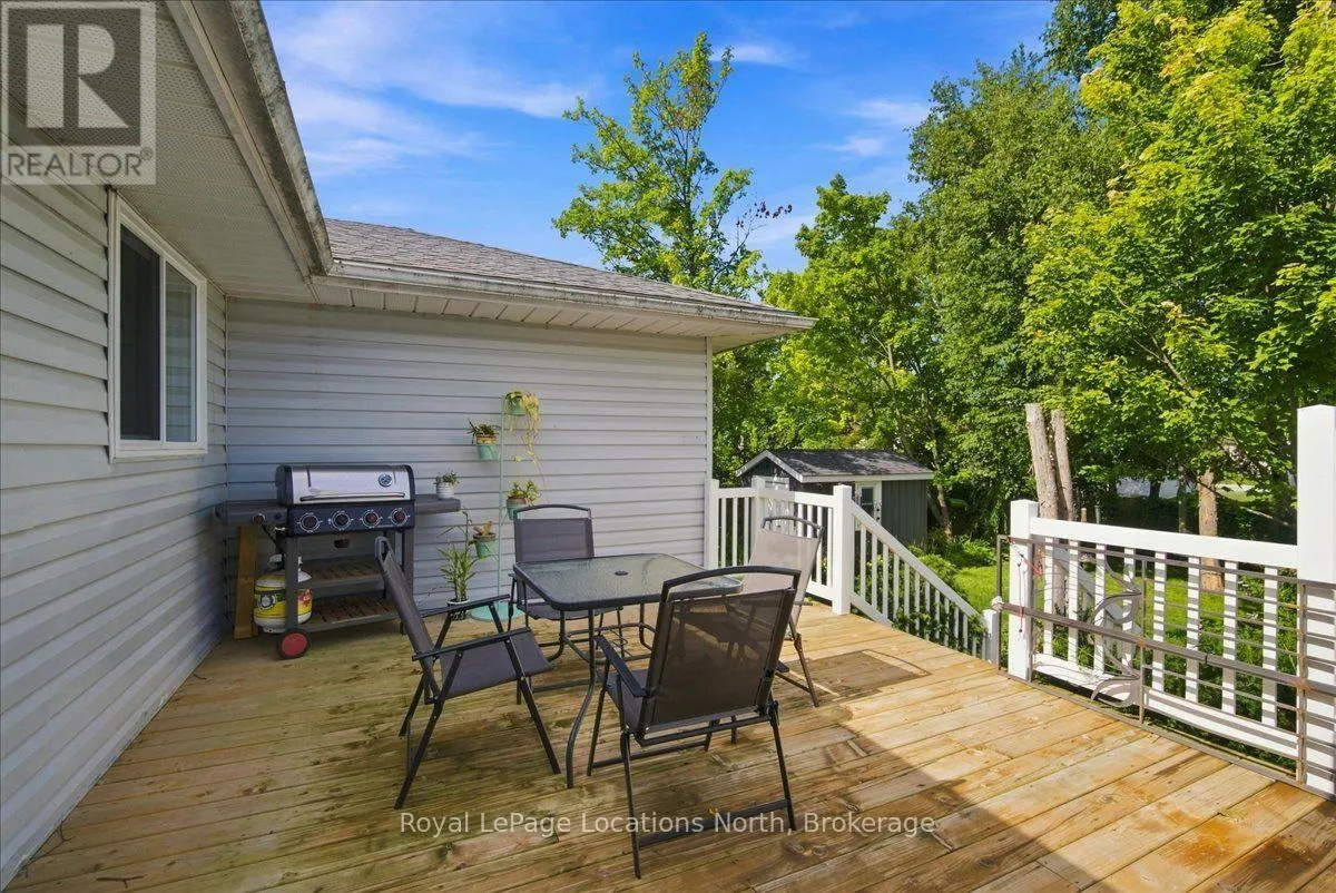 6 ROYAL BEECH DRIVE