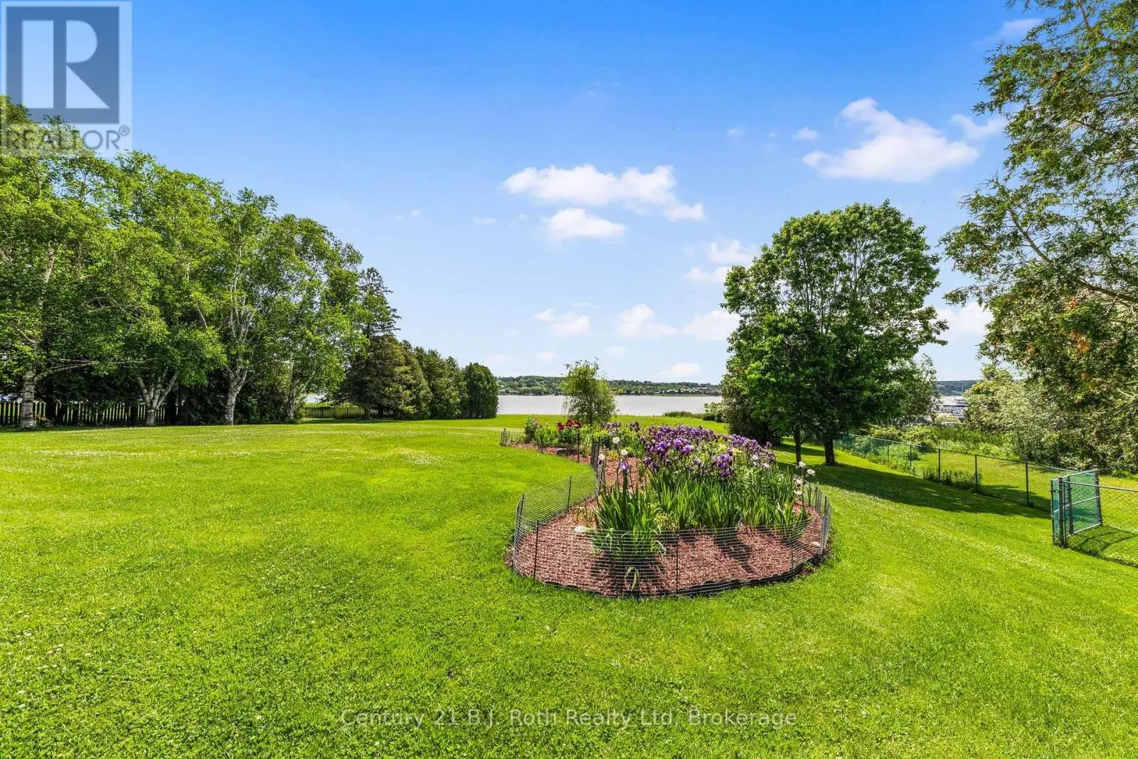 339 CHAMPLAIN ROAD