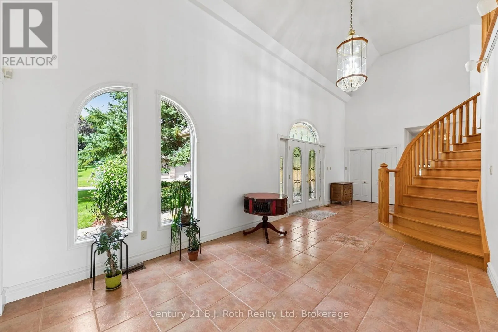 339 CHAMPLAIN ROAD