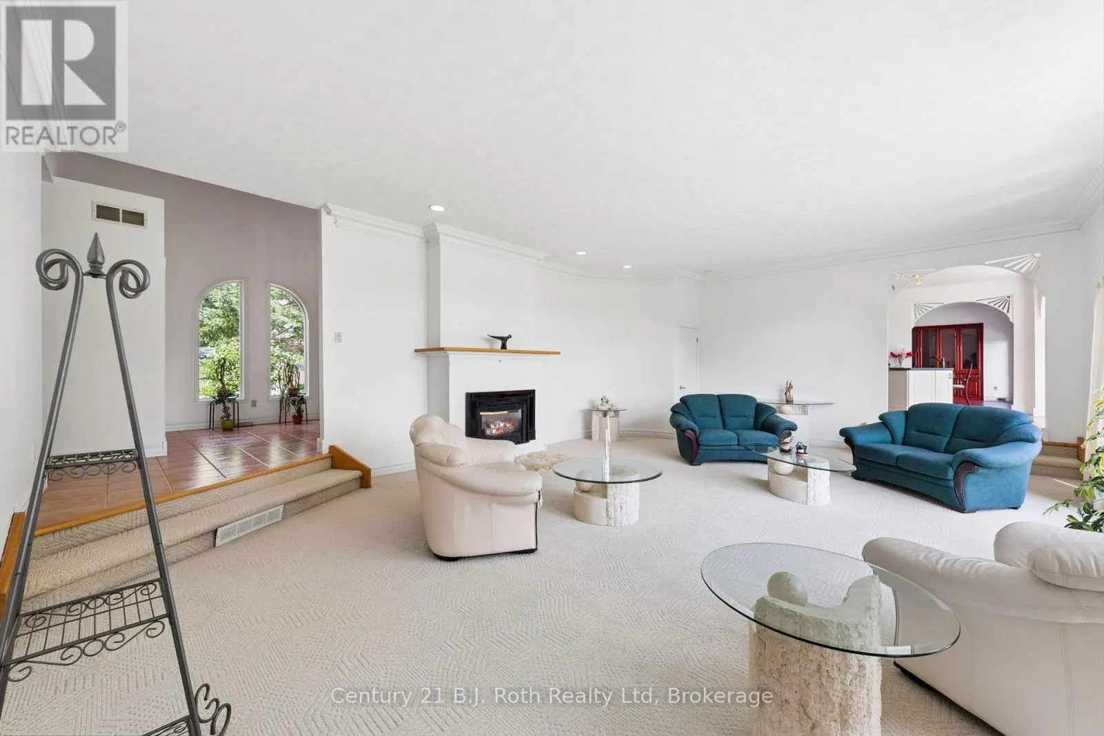 339 CHAMPLAIN ROAD