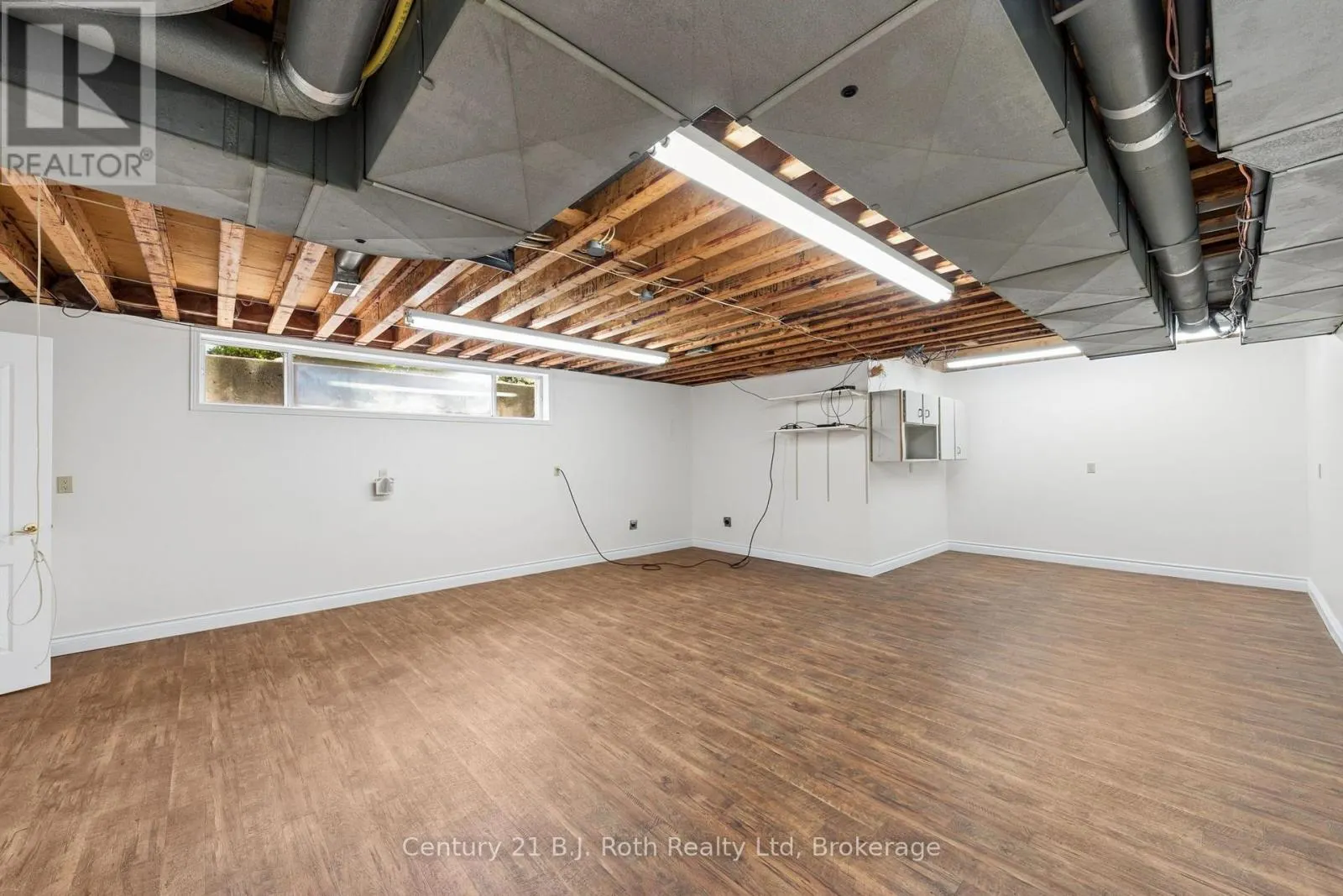 339 CHAMPLAIN ROAD