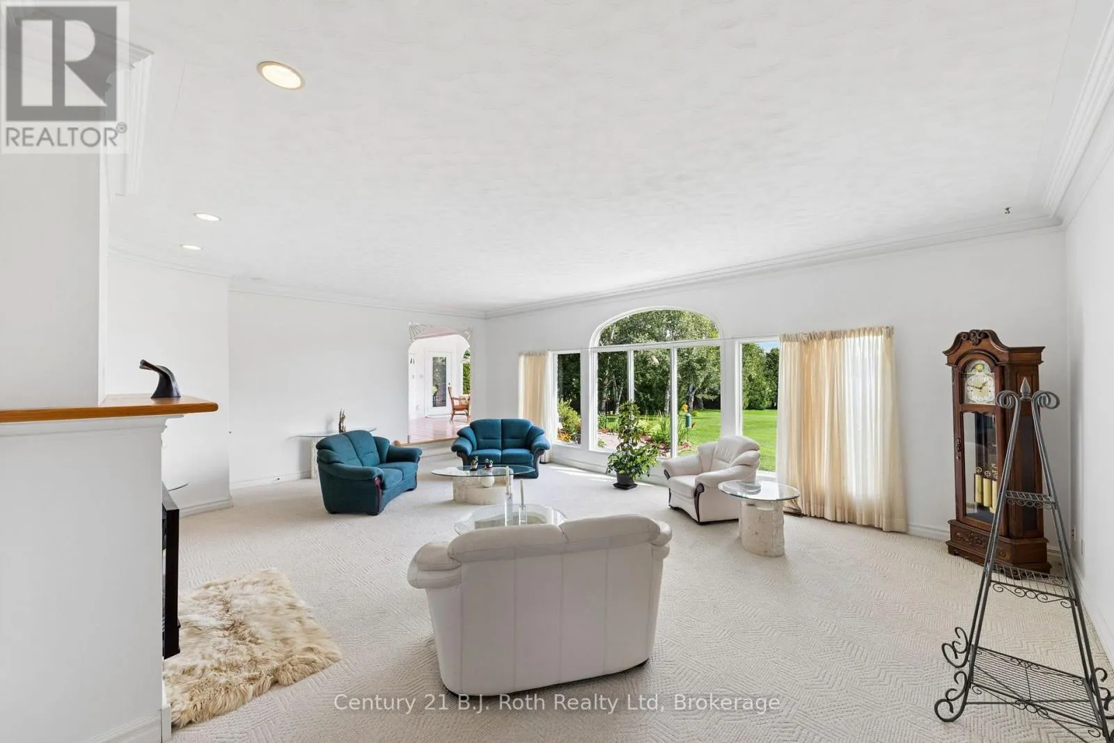 339 CHAMPLAIN ROAD