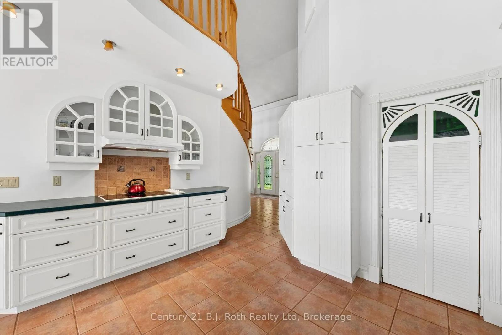 339 CHAMPLAIN ROAD