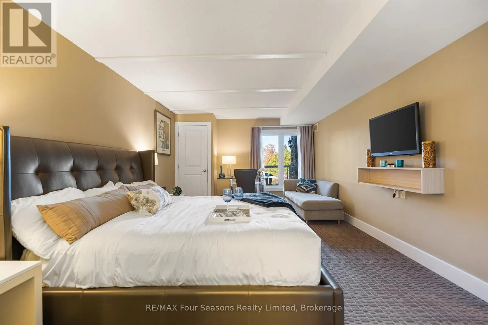 6210/6212 - 9 HARBOUR STREET E #6210/6212