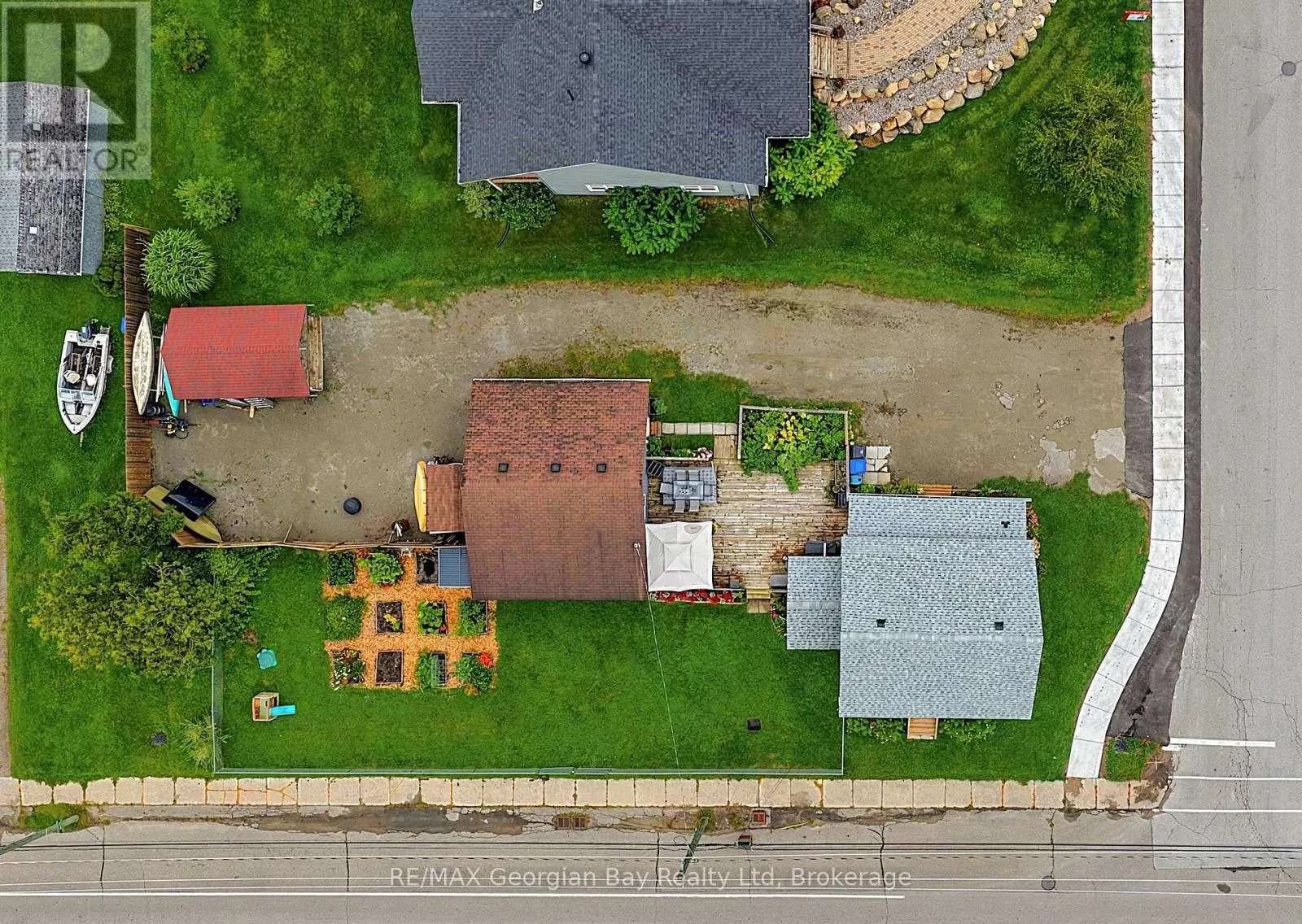 154 ROBERT STREET W