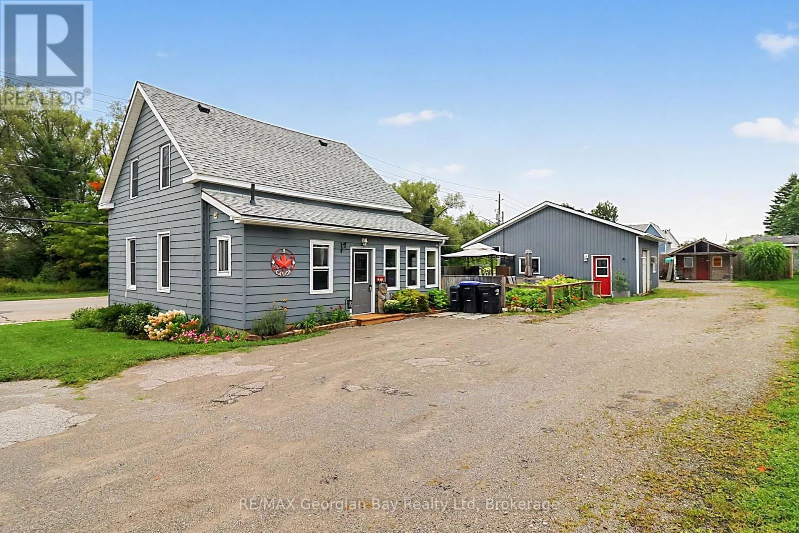 154 ROBERT STREET W