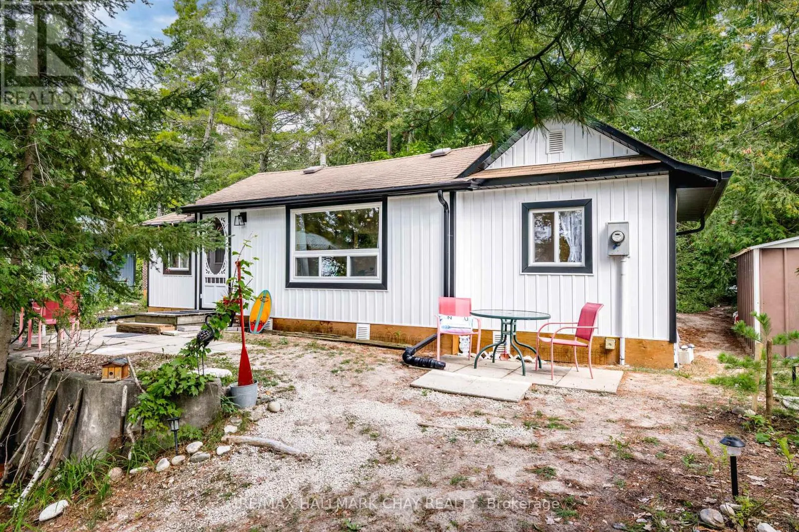 1221 RIVER ROAD E