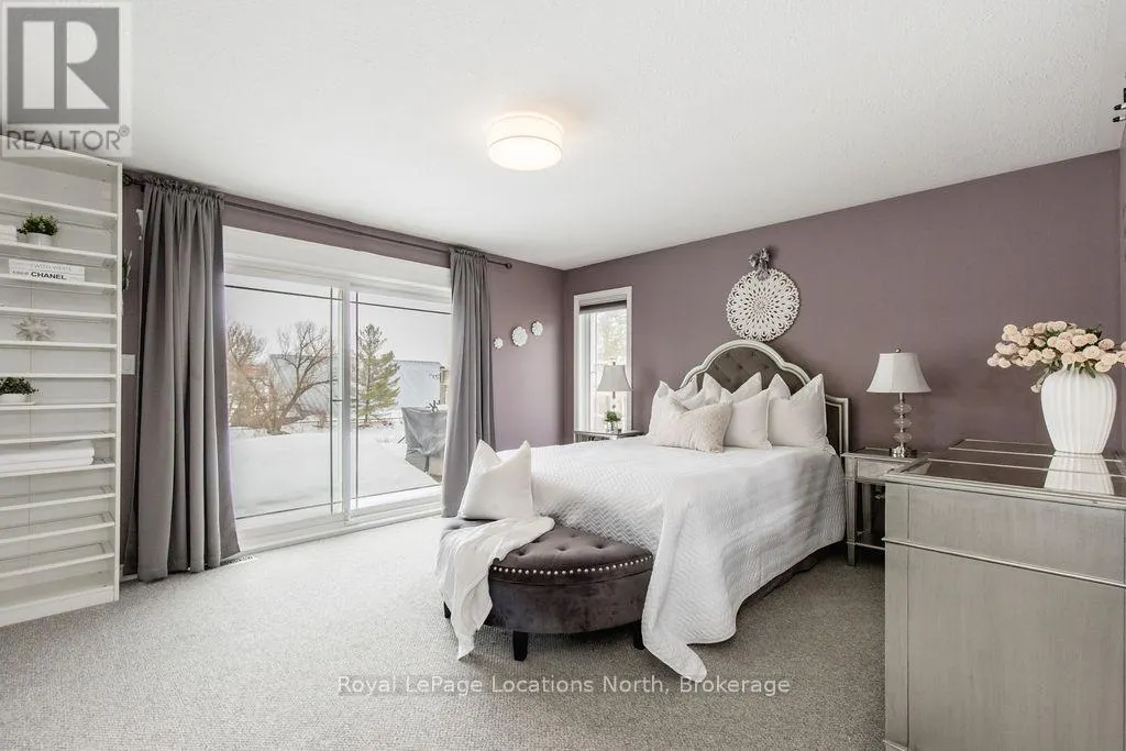 1094 RIVER ROAD W