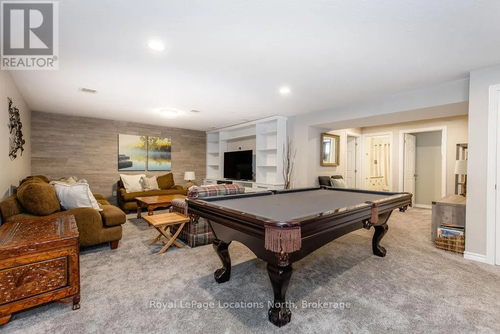 1094 RIVER ROAD W