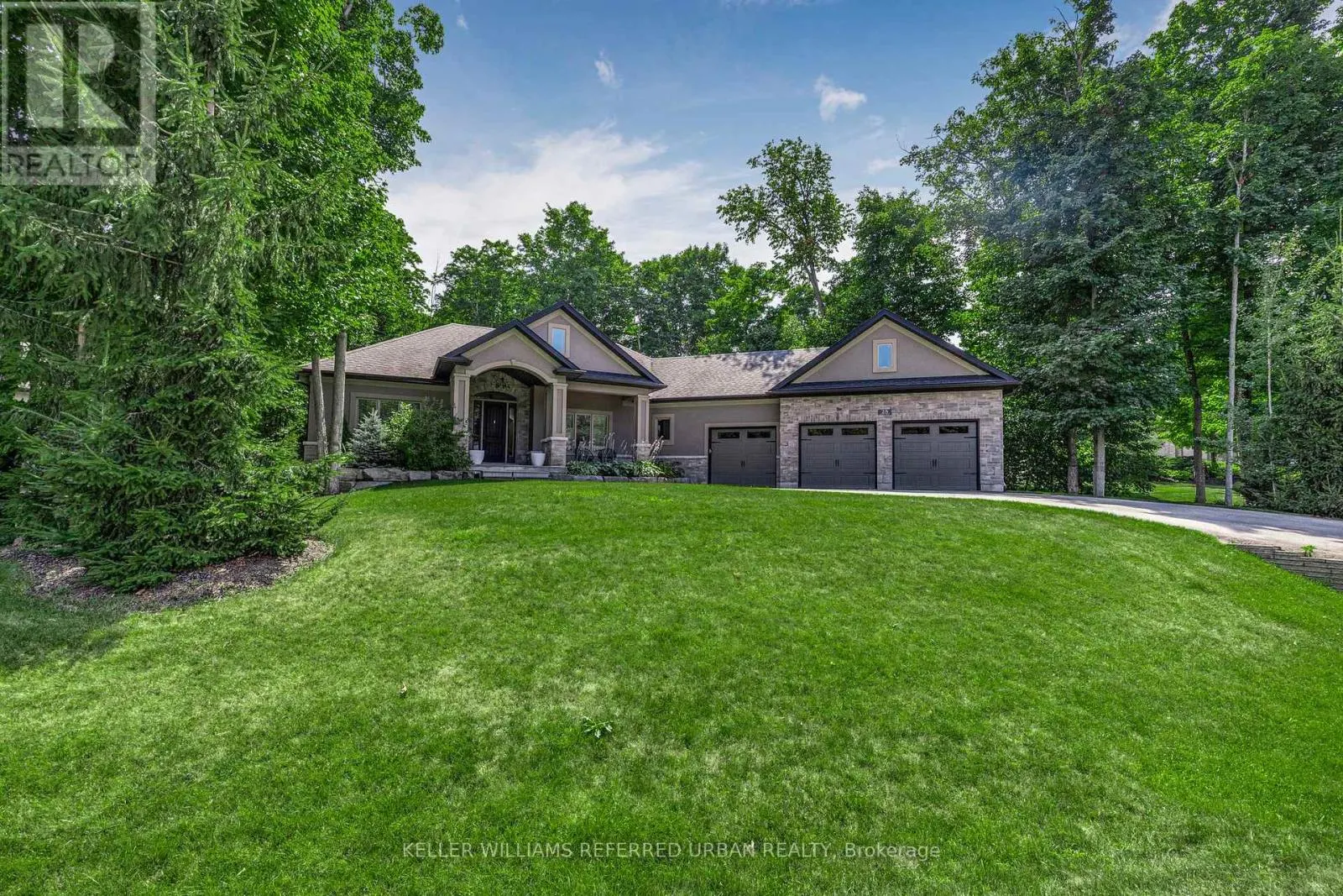 25 HERON BOULEVARD