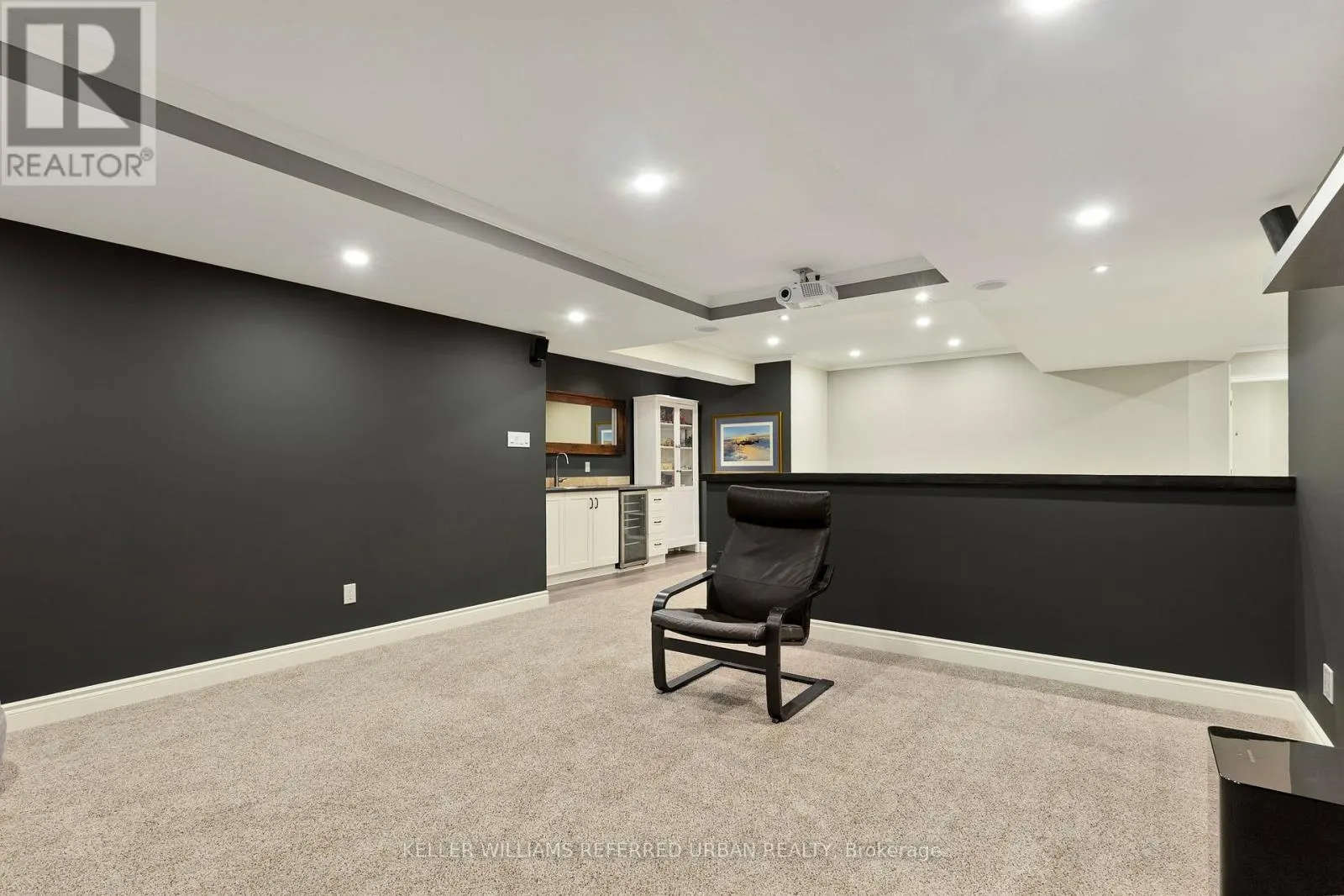 25 HERON BOULEVARD