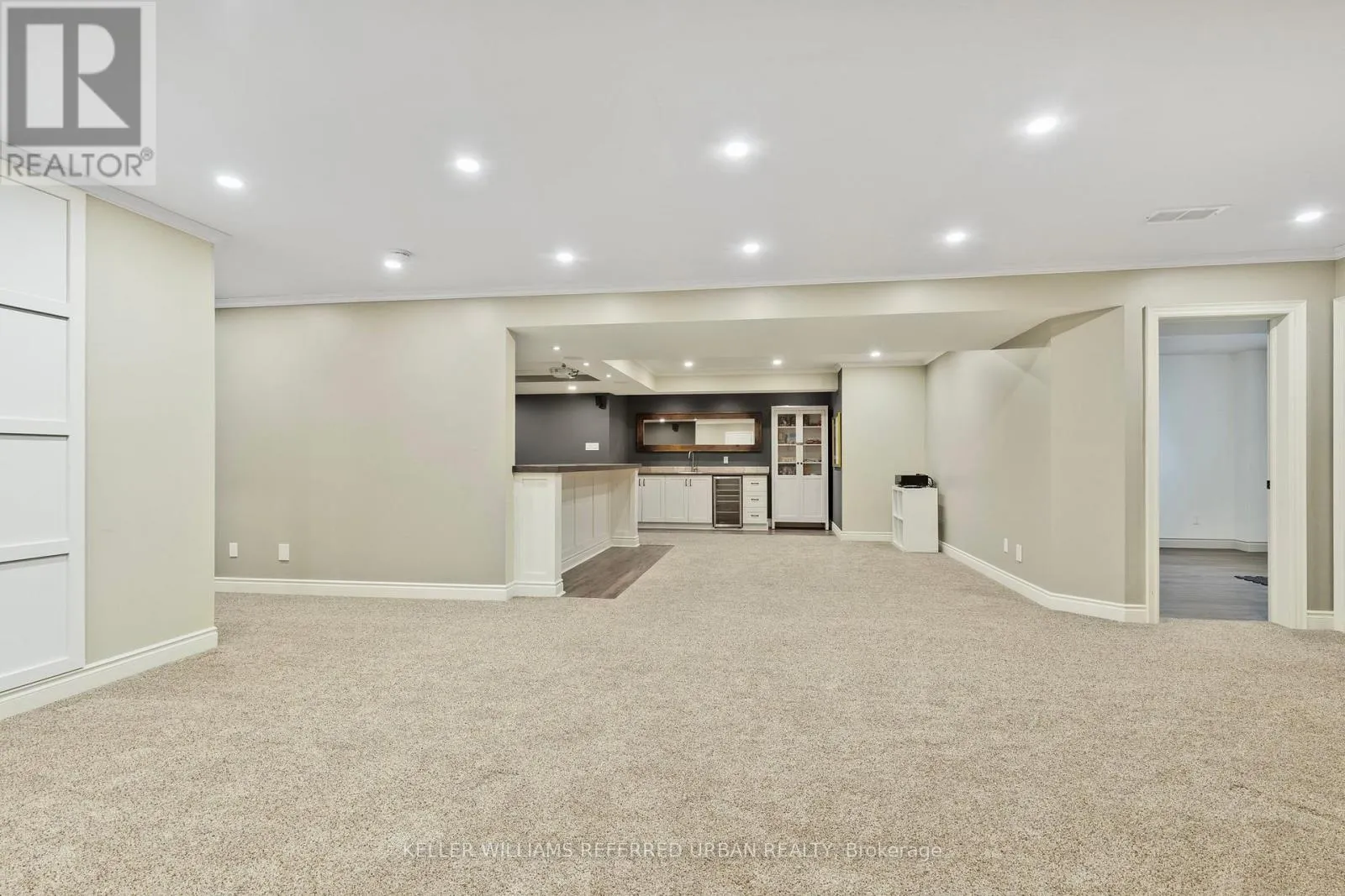 25 HERON BOULEVARD
