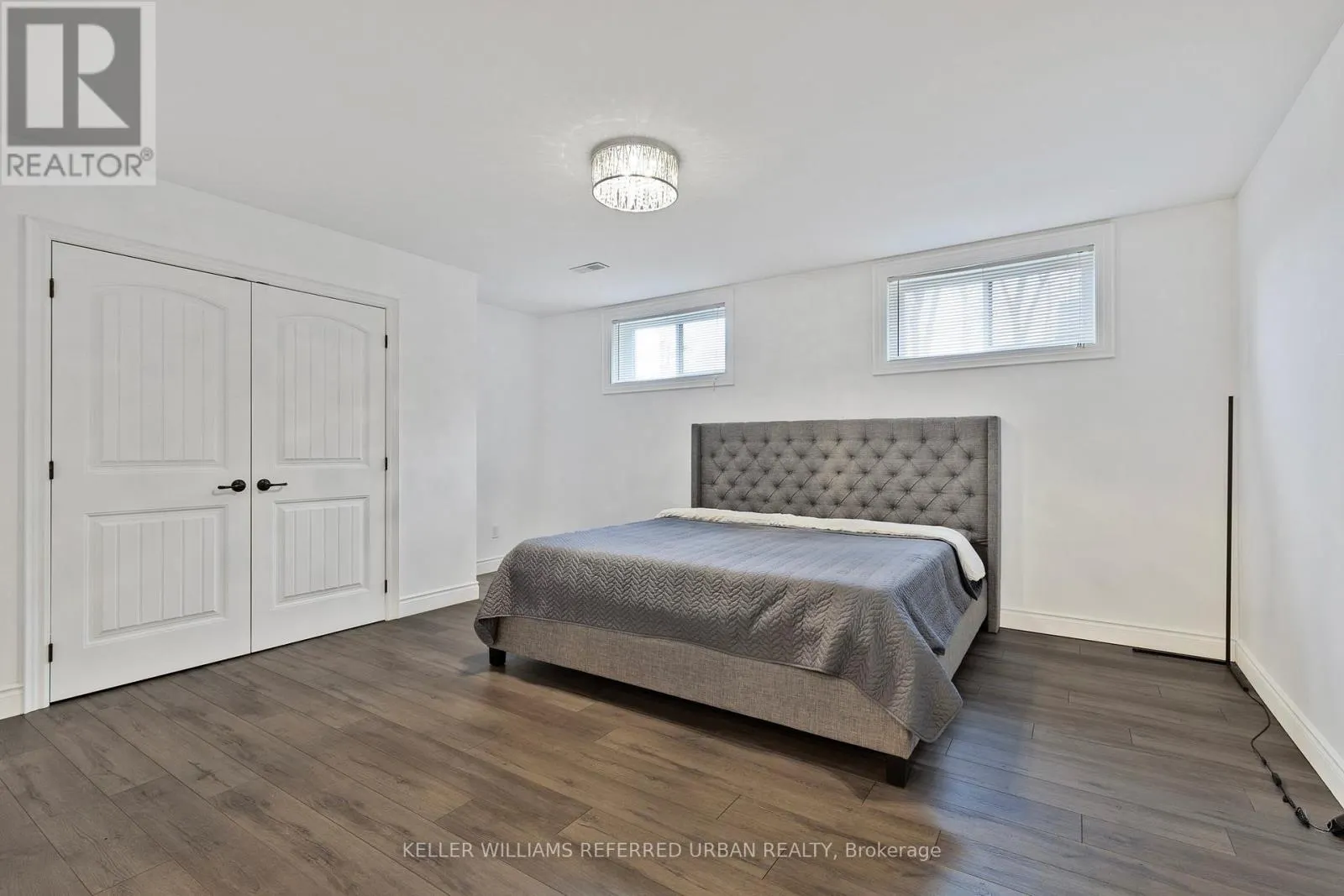 25 HERON BOULEVARD