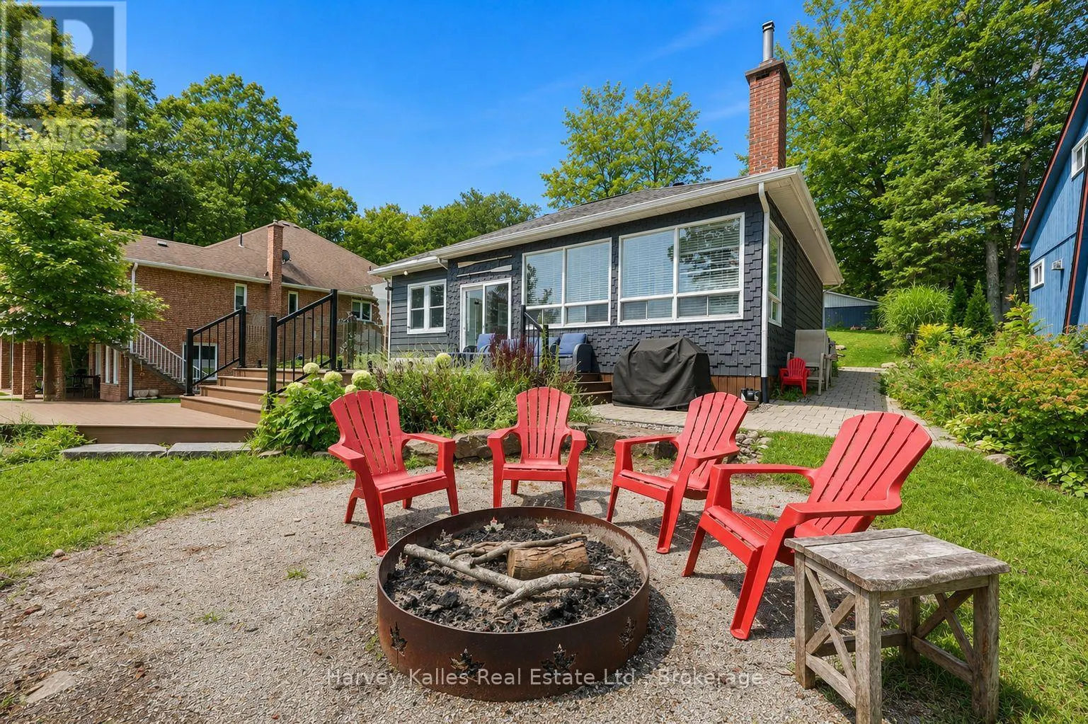 1515 CHAMPLAIN ROAD