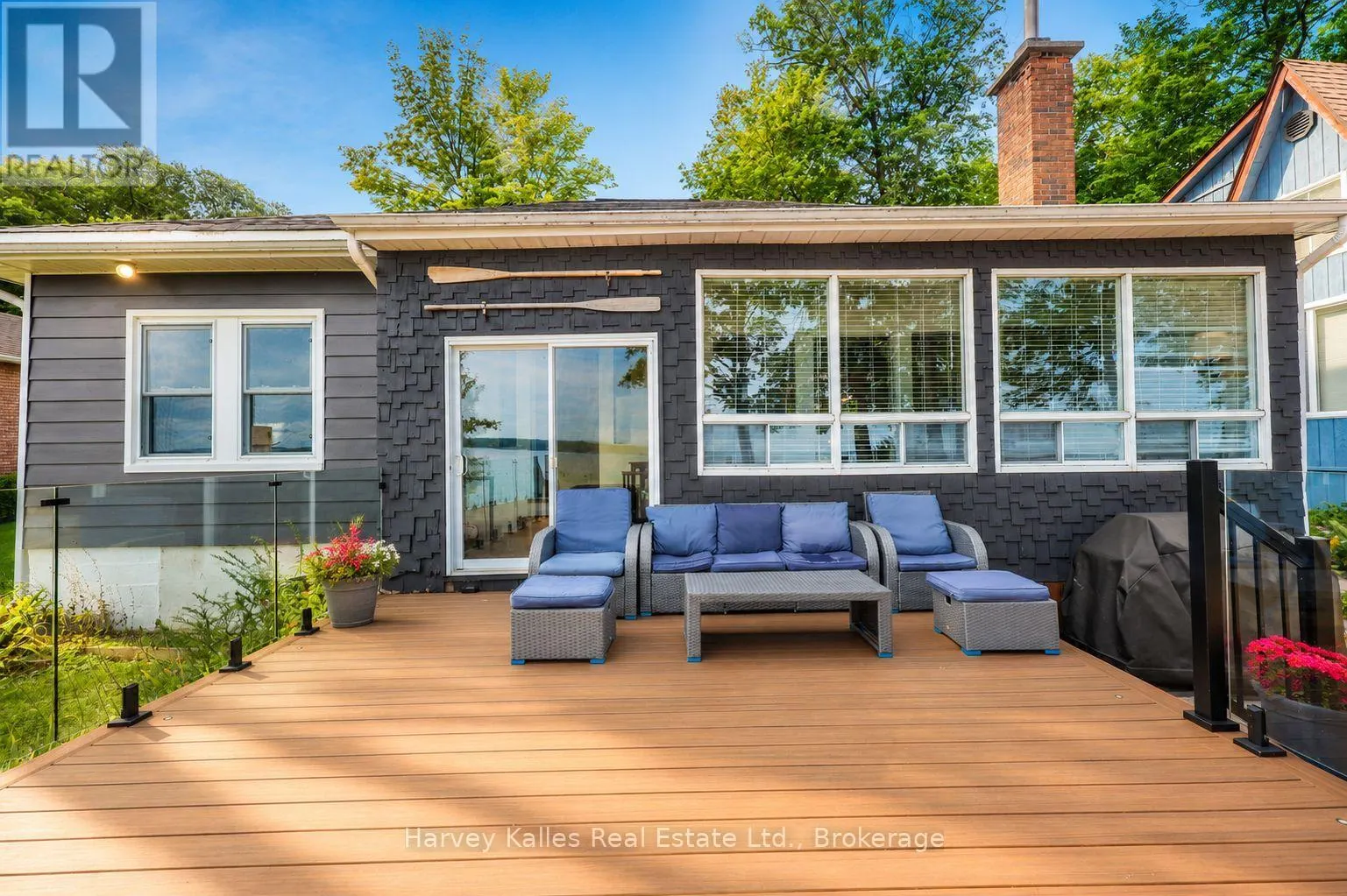 1515 CHAMPLAIN ROAD